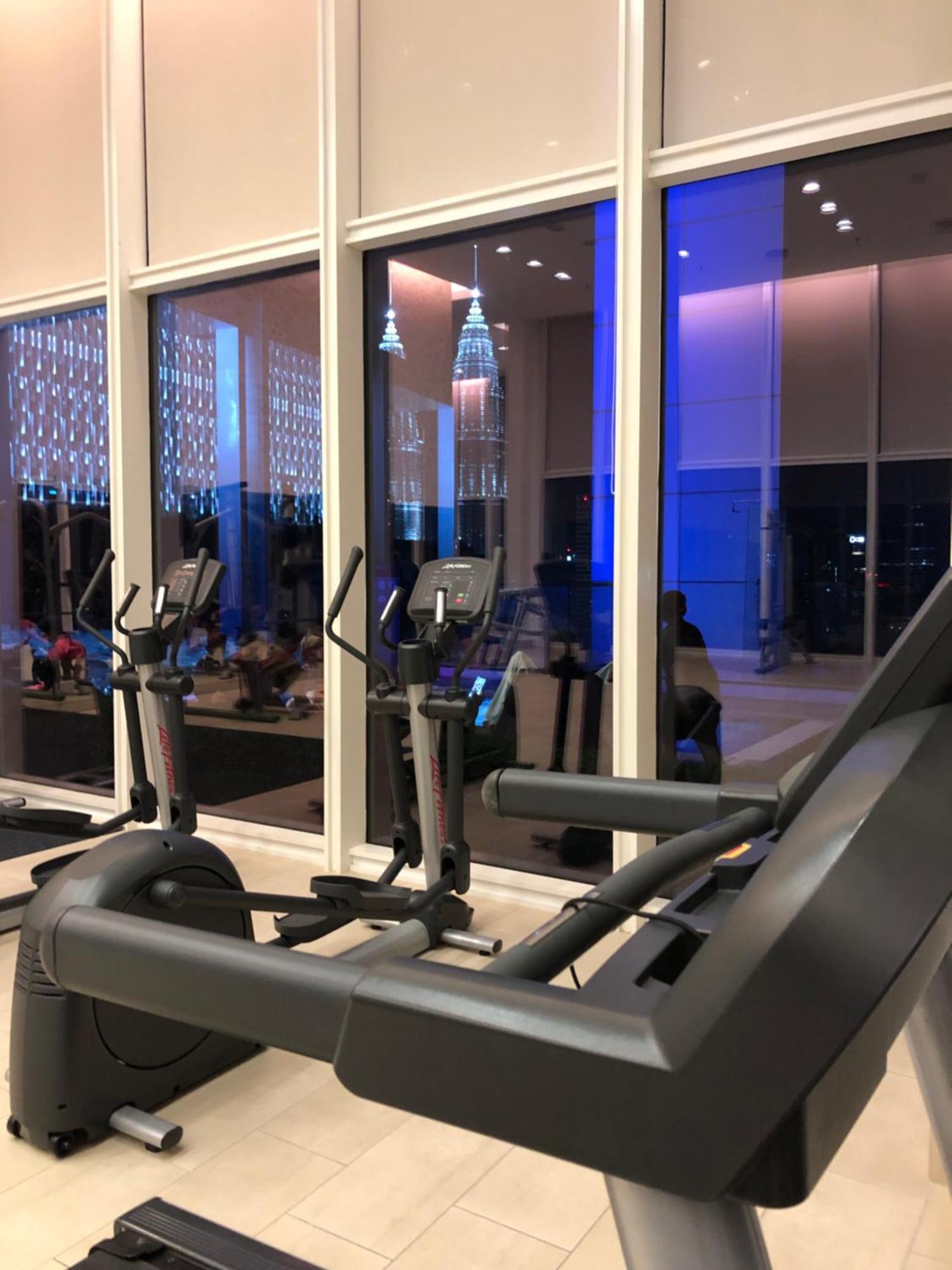 Platinum Suites Klcc Top 51 Куала Лумпур Екстериор снимка