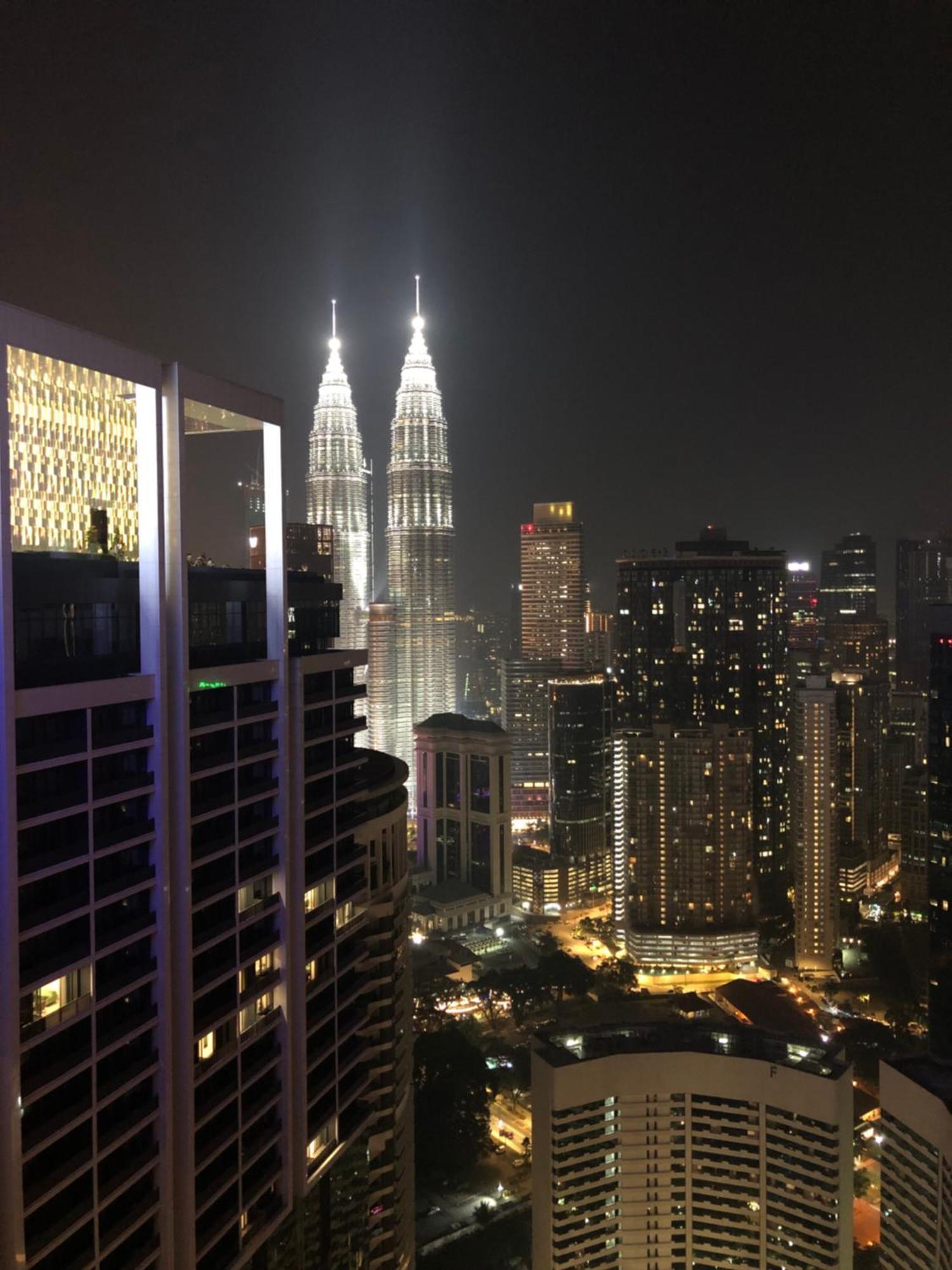Platinum Suites Klcc Top 51 Куала Лумпур Екстериор снимка