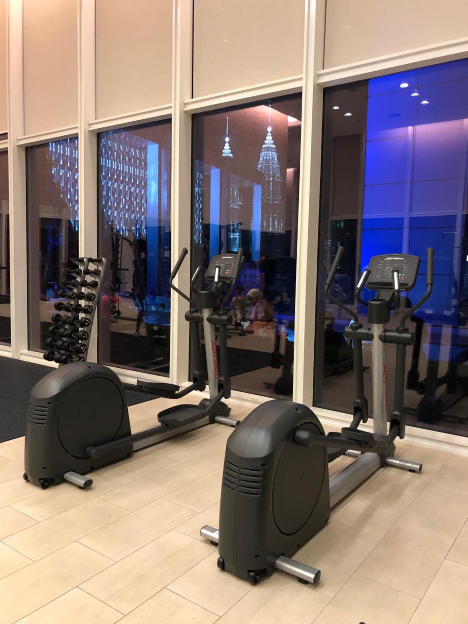 Platinum Suites Klcc Top 51 Куала Лумпур Екстериор снимка